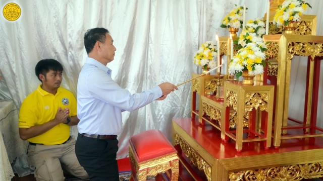 ร่วมพิธีผูกแขนเรียกขวัญและให้กำลังใจ